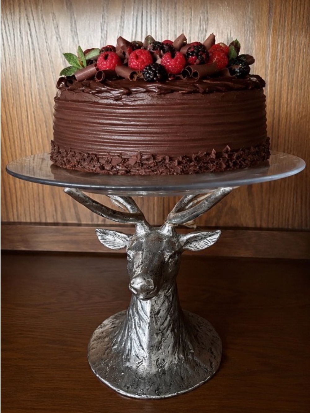 RARE Pottery Barn Stag Deer
Head Cake Stand Pedestal
Glass Platter Retired NWT - Picture 10 of 11